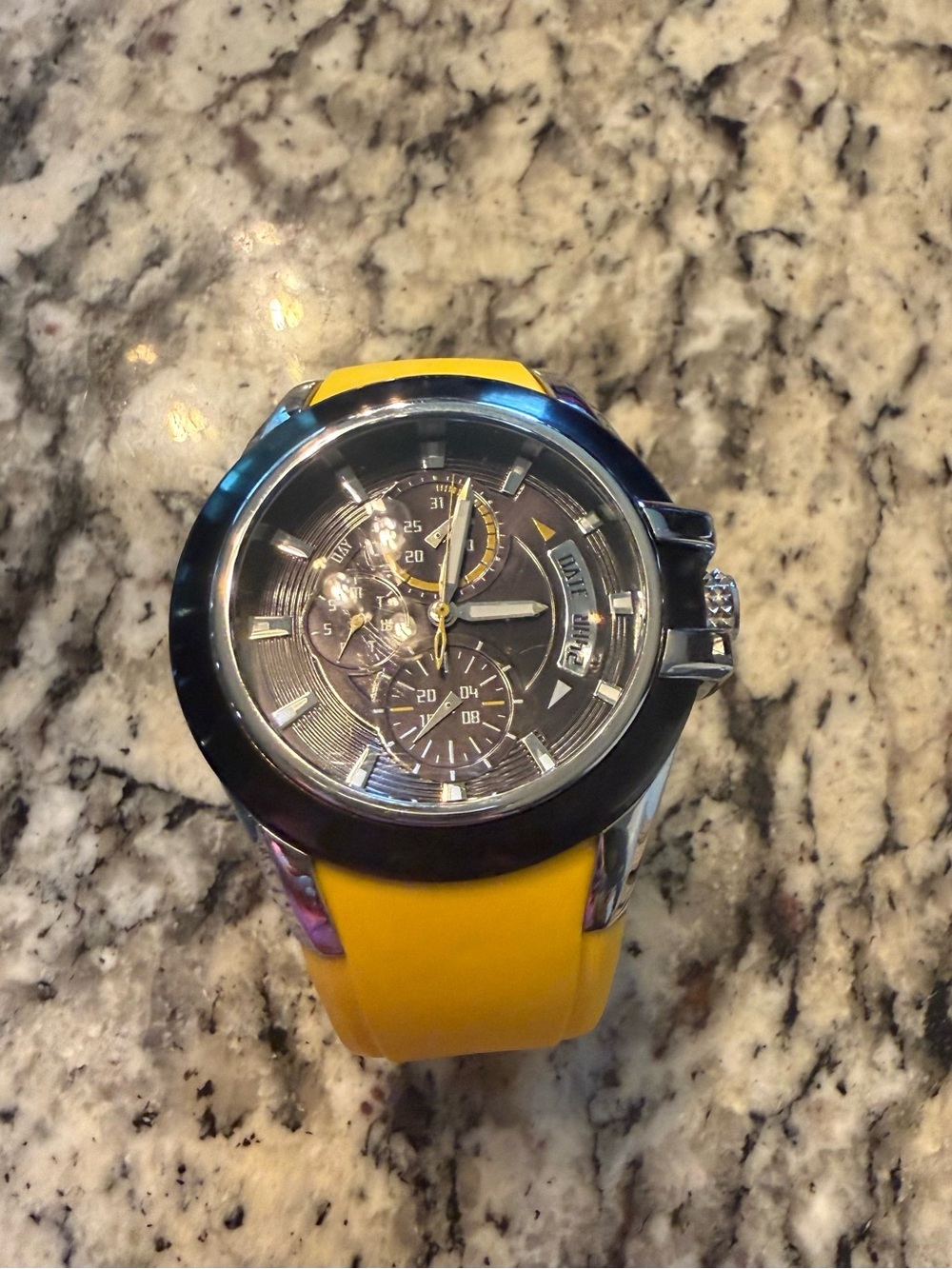 Guess Men's Chronograph Watch with Yellow Silicone Strap